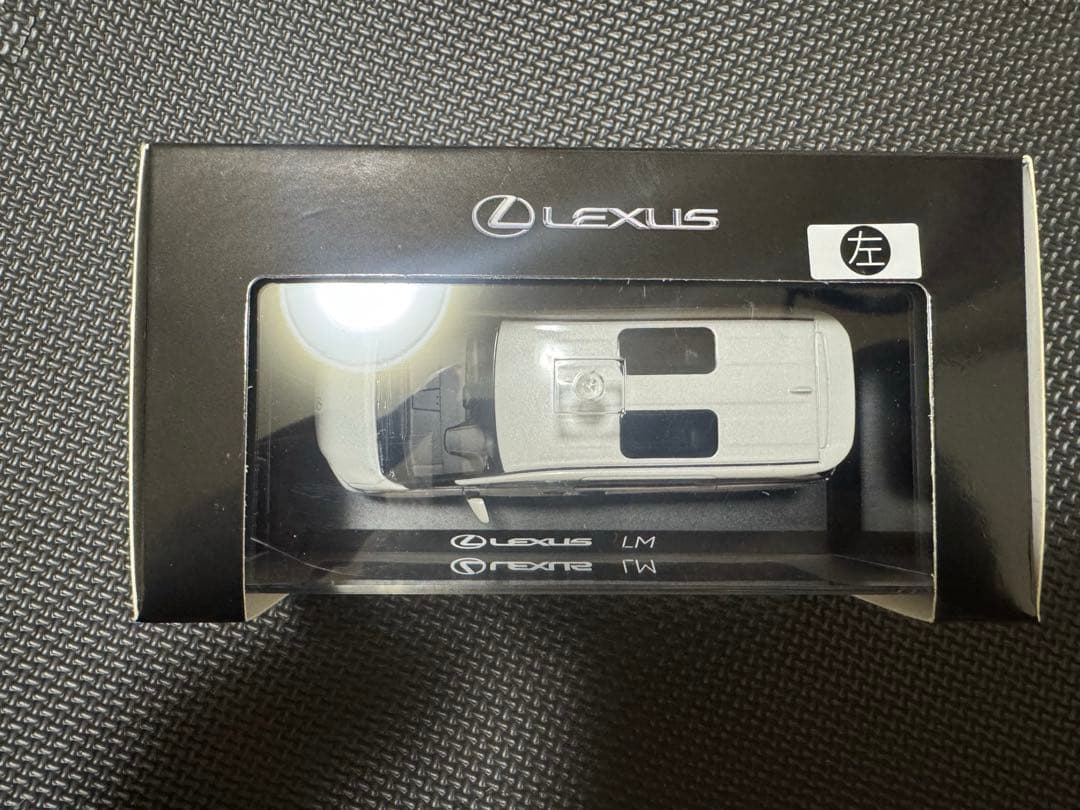 レクサス LM 1/43 左ハンドル ソニッククォーツ