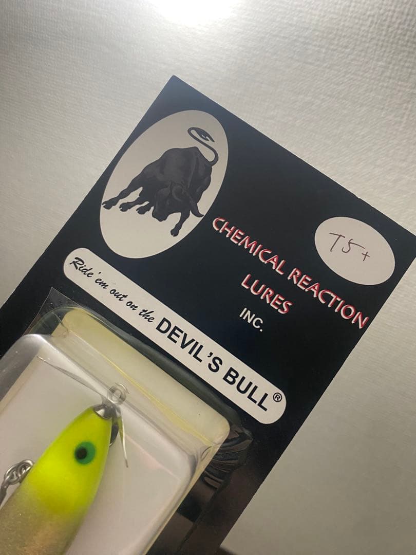 Chemical Reaction Lures T5+ 3枚羽 ノーバイト