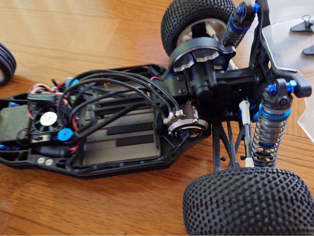 アソシ B5M ファクトリーライト すぐ走行◎