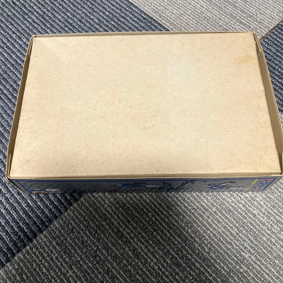 レア 旧キット　アリイ　超時空要塞マクロス　1/100可変バルキリー VF-1J