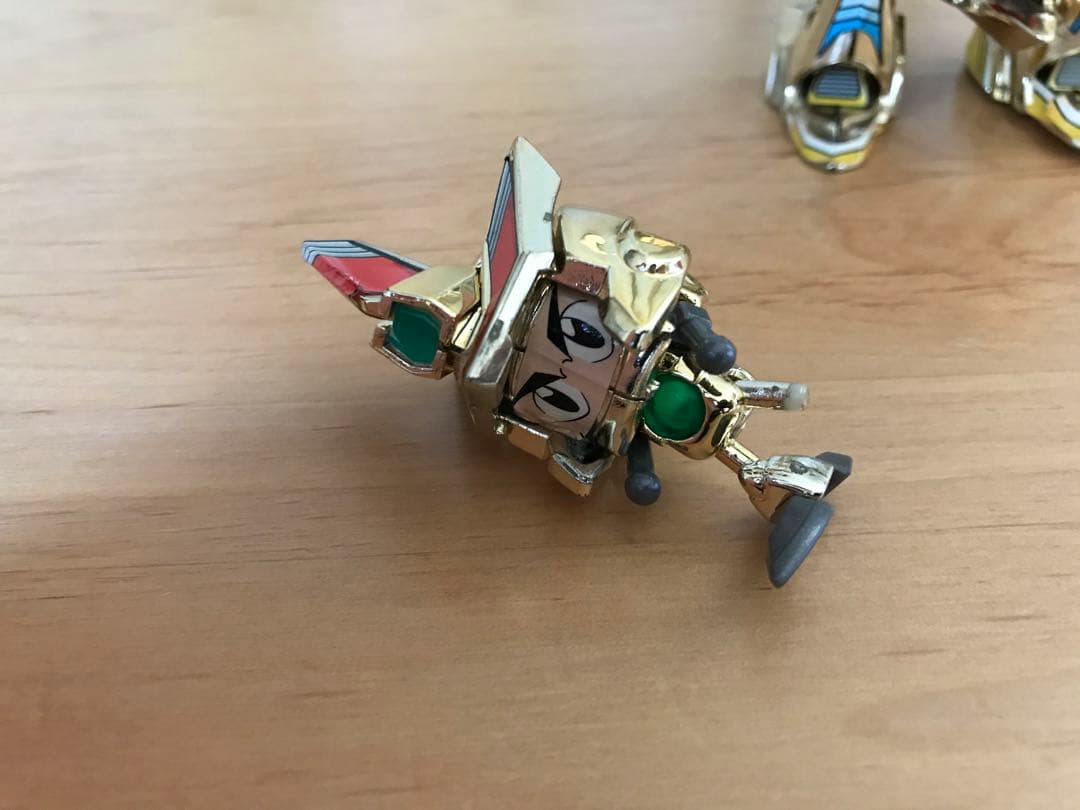 ビーダマン爆外伝　ナイトブラッカー・ウイングレット　ゴールド・シルバー　セット