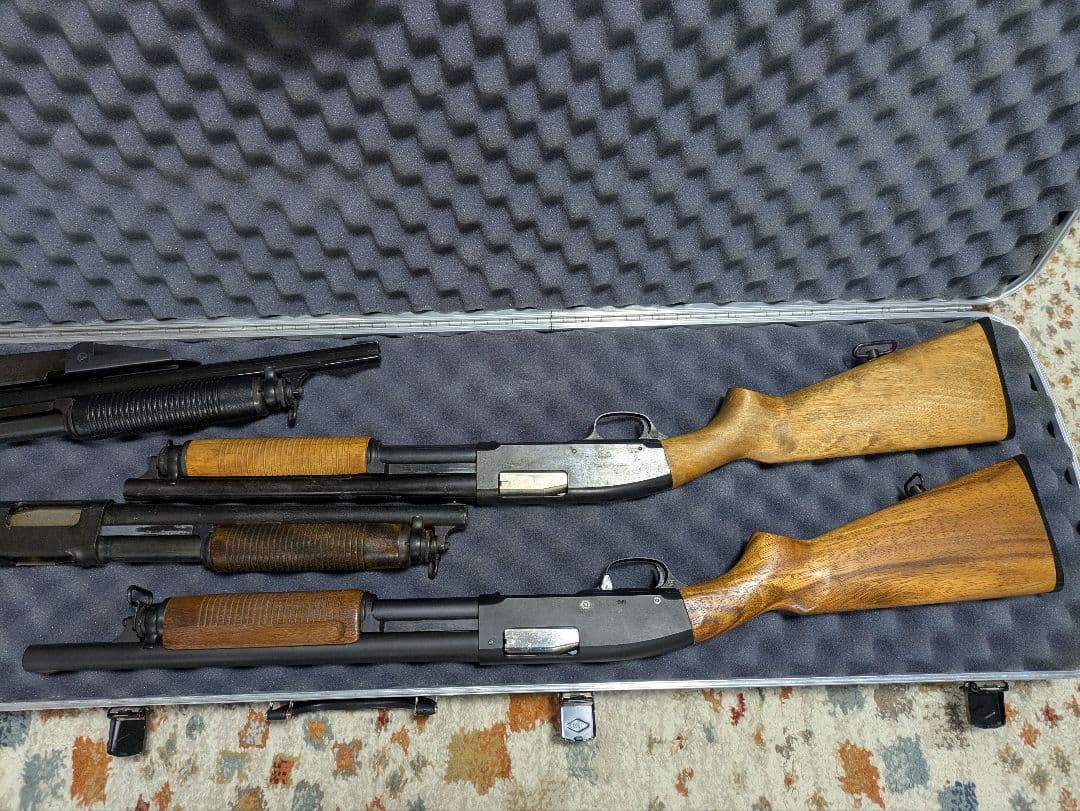 実銃ライフルケース 　MGC　M 31ショットガン4丁収納可能