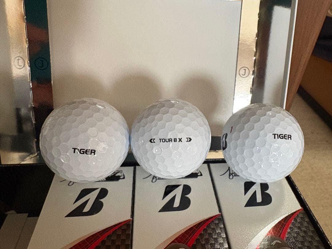 【新品・限定品】ブリヂストン　タイガーウッズ エディション　2ダース
