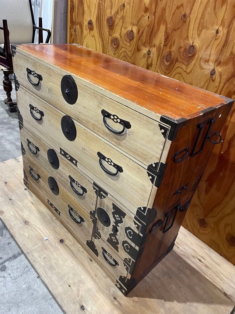 （9）【お引取り大歓迎】千葉県船橋より出品　　アンティーク桐タンス