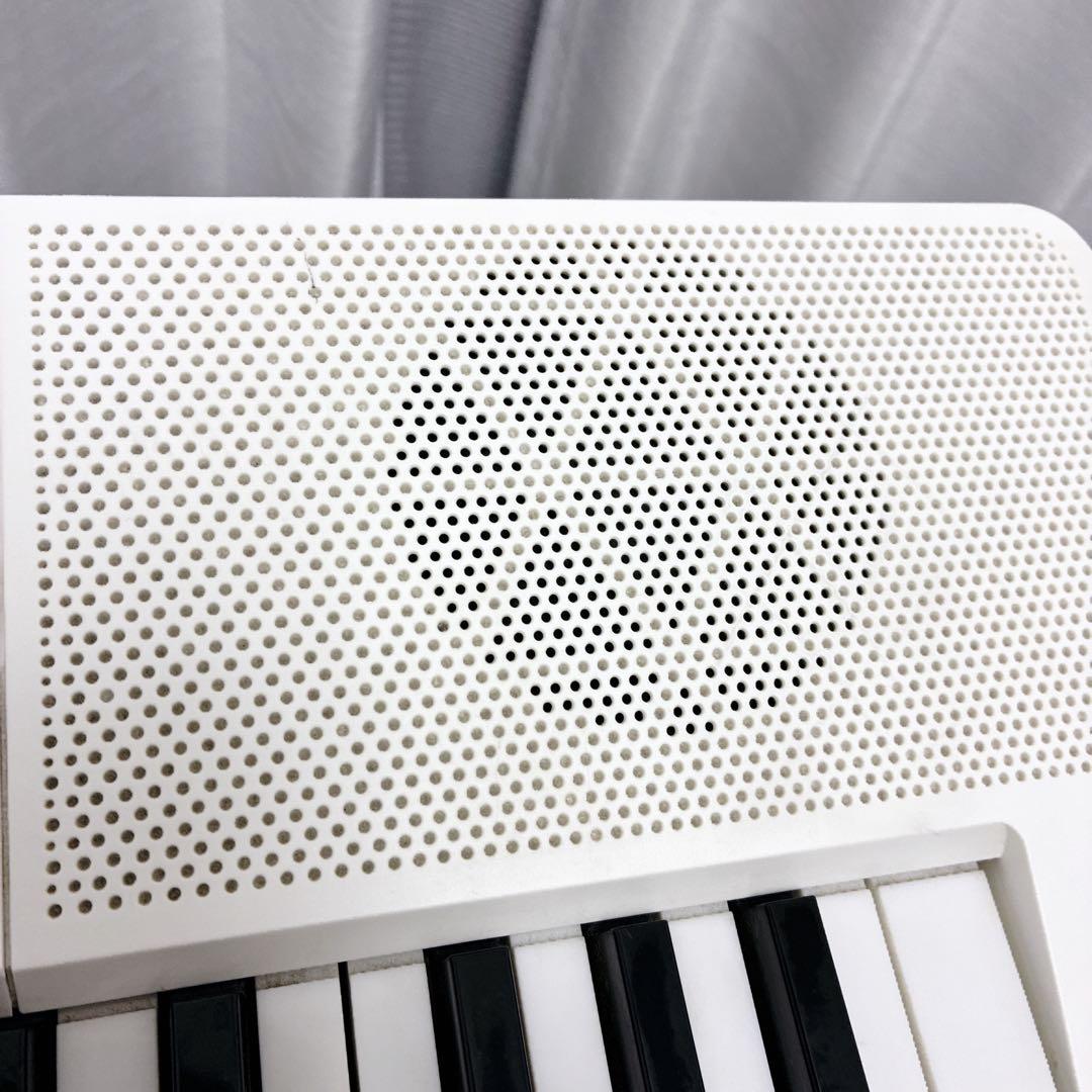 CASIO LK-311 ホワイトキーボード 61鍵 譜面台 台付 動作確認済み