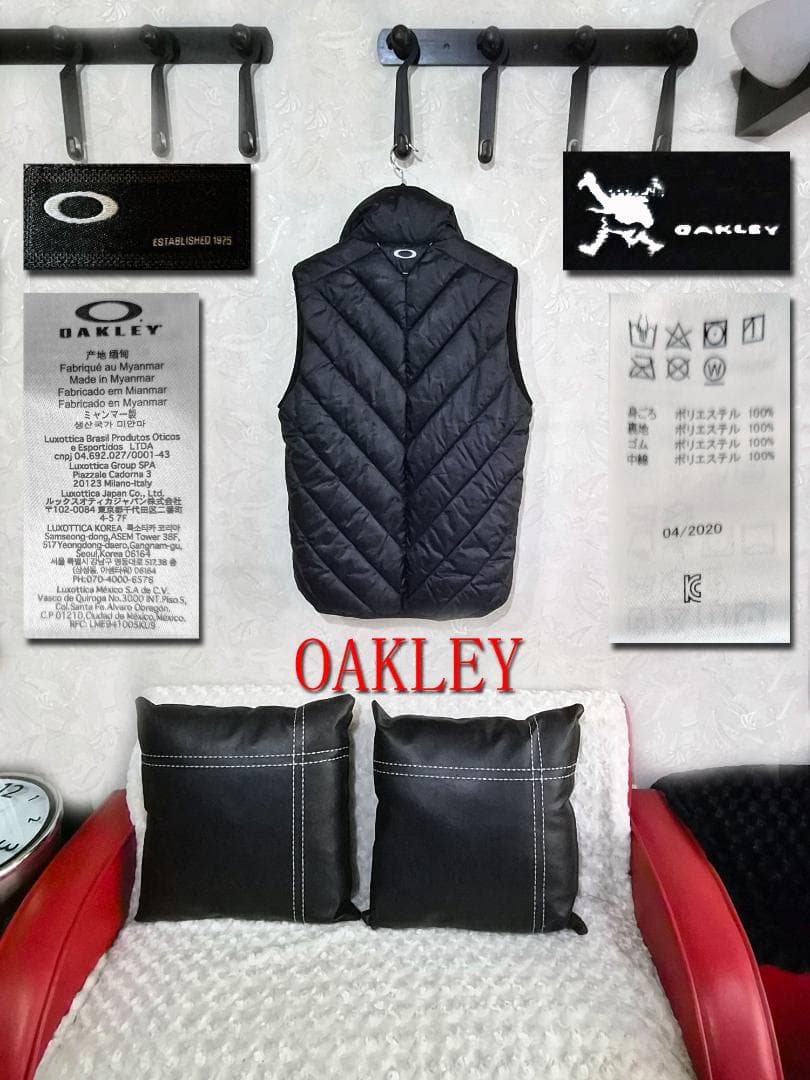 OAKLEY ブラック ベスト M