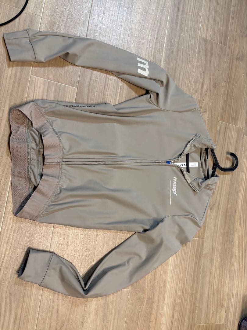 ウェア  Men's Training Thermal LS Jersey