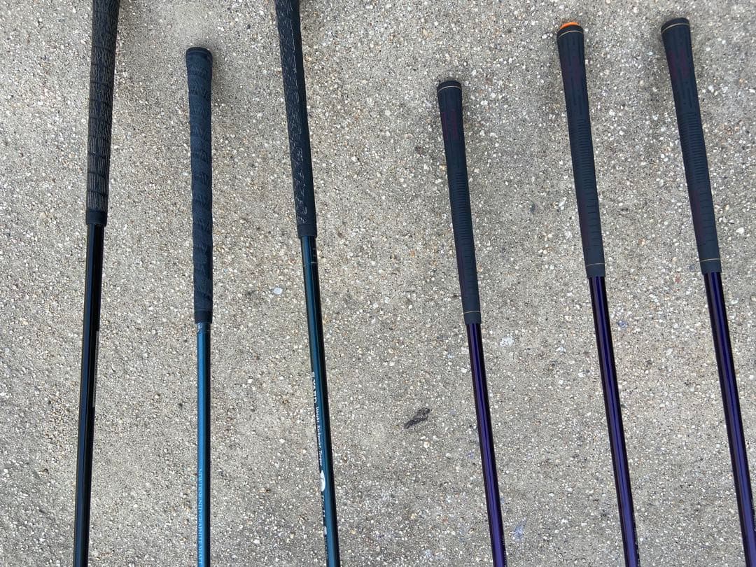 ブランド（バッグ）: FILA GOLF（赤とネイビーのスポーツデザイン）