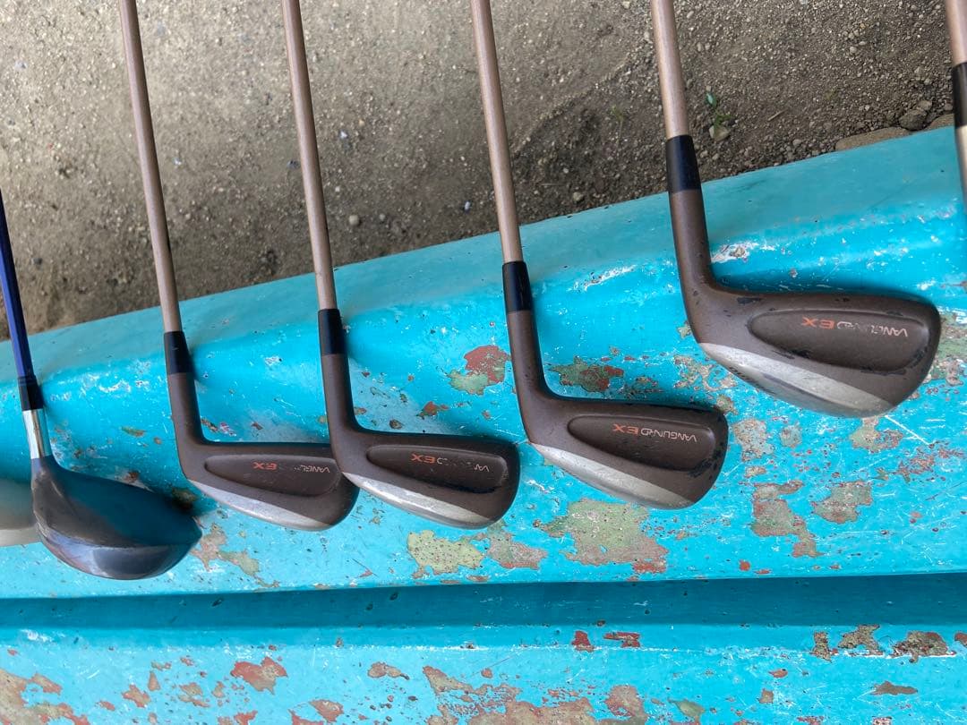 ブランド（バッグ）: FILA GOLF（赤とネイビーのスポーツデザイン）