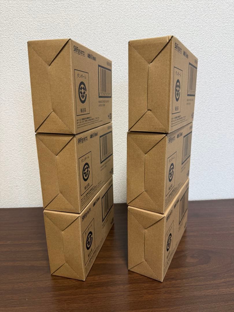 S.H.Figuarts（真骨彫製法） 仮面ライダーガタック ハイパーフォーム