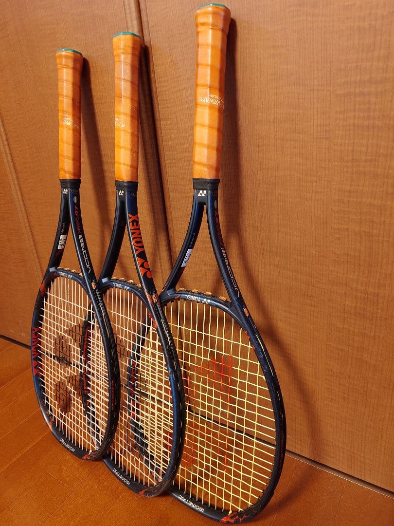 美品！YONEX VCORE PRO97 G2 310g 3本セット!!