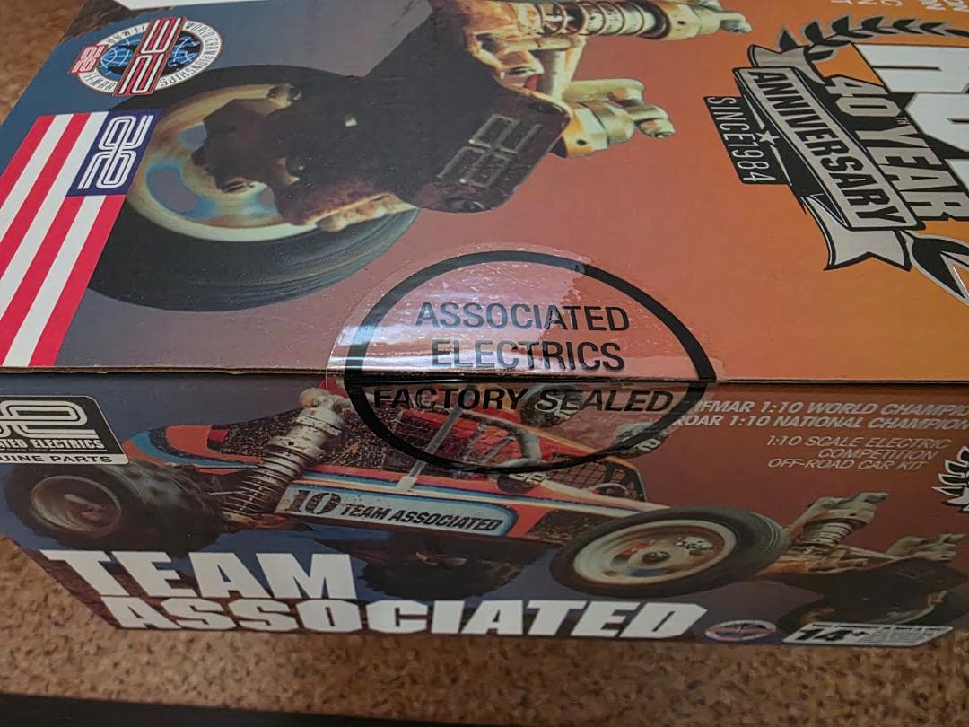 新品未開封 アソシ RC10 クラシック 40th アニバーサリーキット