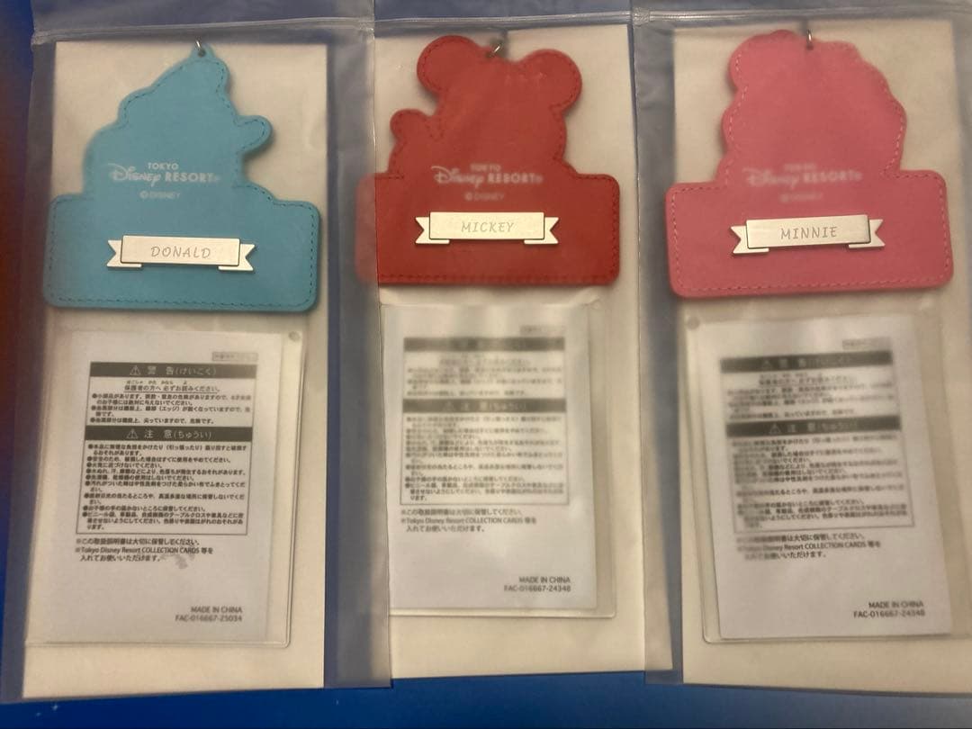 フロンティアウッドクラフト　チケットホルダー　ミッキー　ドナルド　ミニー