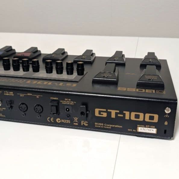 BOSS GT-100 マルチエフェクター 未使用