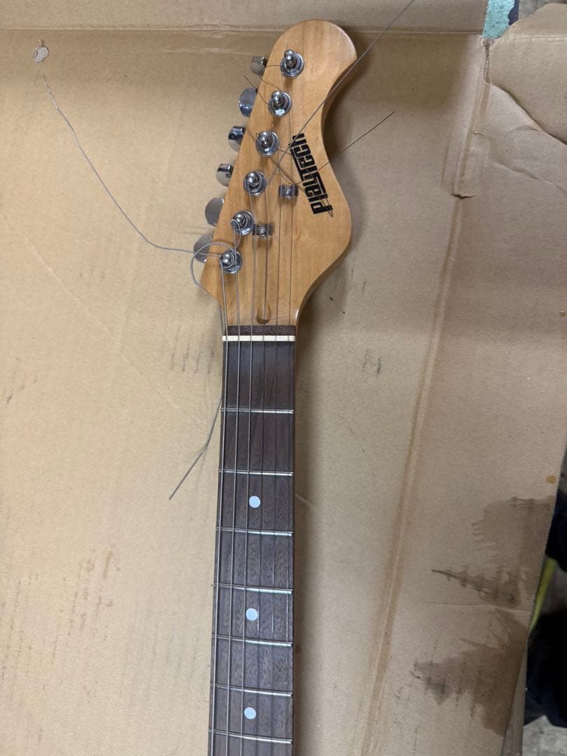 Pulsar エレキギター ホワイト