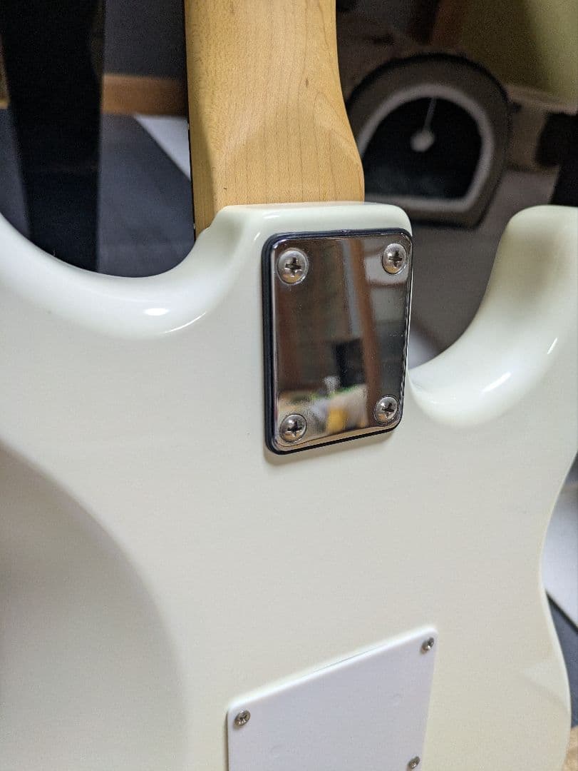 Bacchus 　エレキギター　バッカス　ストラト　レフティ　左利き　ホワイト