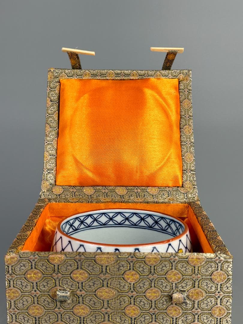 中国美術　小魚魚網文　南京赤絵 小茶碗　染付　華道具　唐物　時代　古玩