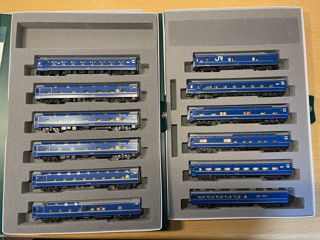 【最終値下げ】KATO10-831,832 24系寝台特急北斗星　全車室内灯付き