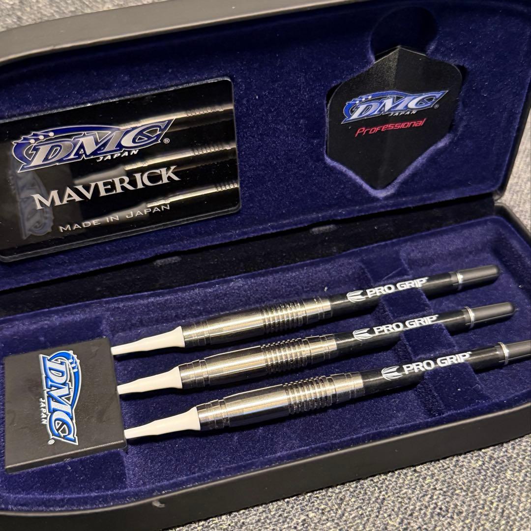 た*ん様 【ほぼ新品】DMC Maverick ダーツセット 18g マーベリッ