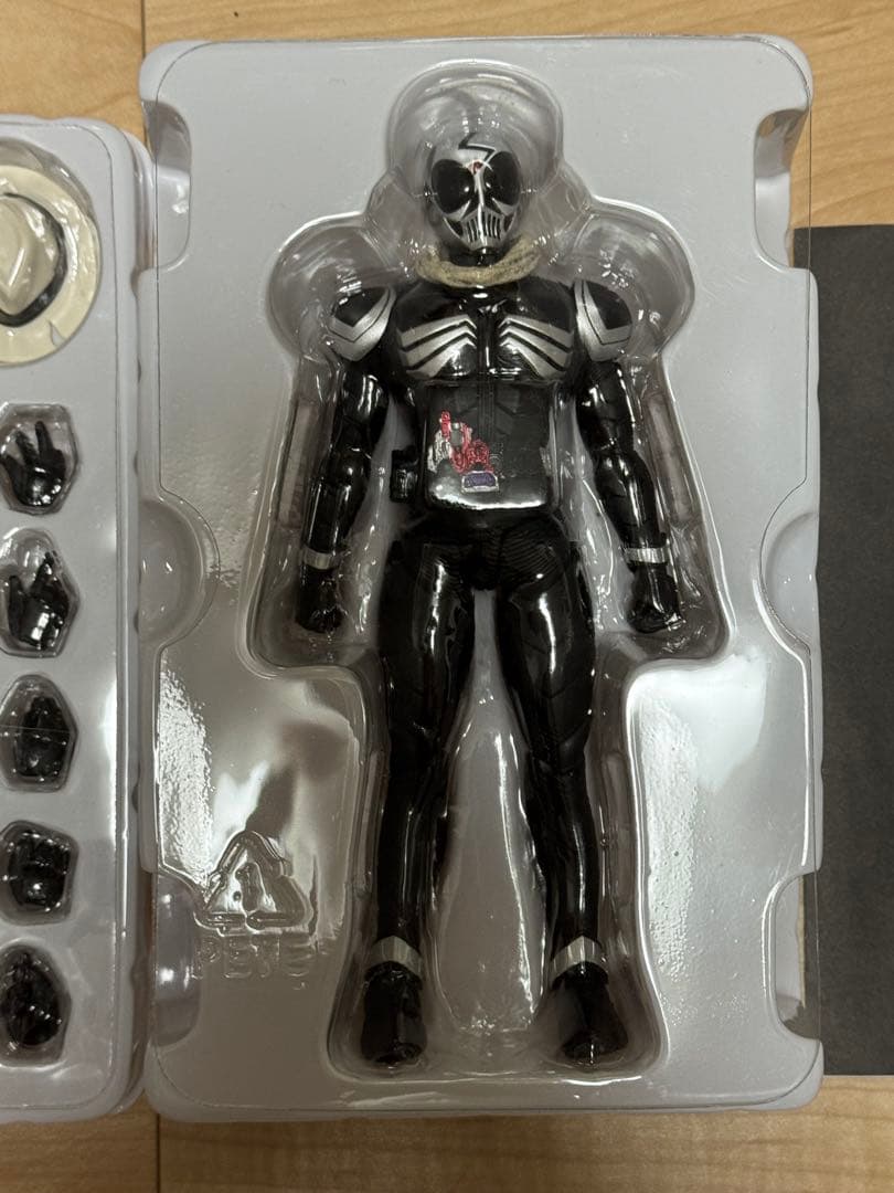 仮面ライダー スカル フィギュア ※帽子のパーツひとつと、メモリが欠品しています