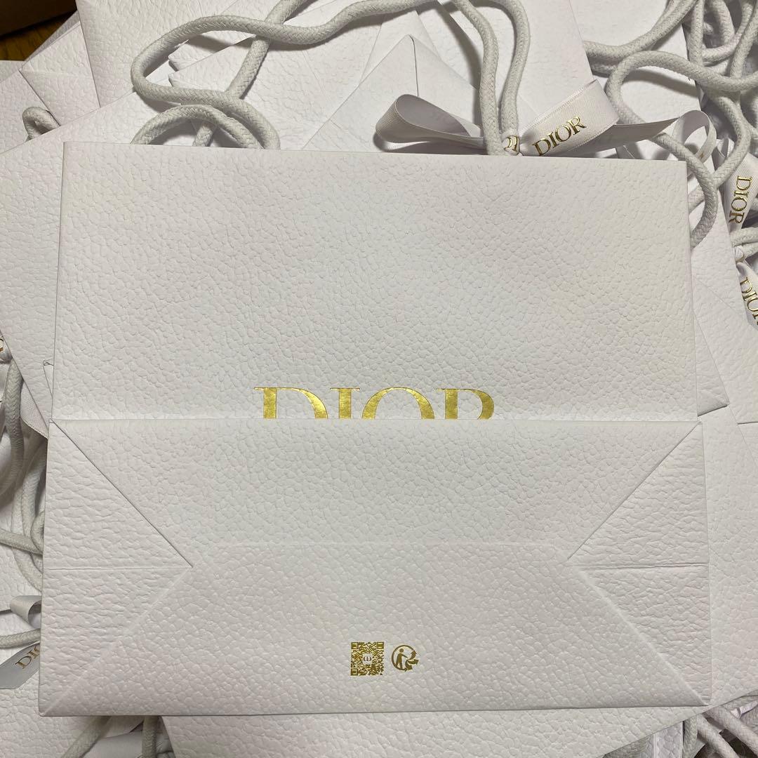Dior ショップ袋 白 レザー調　ラッピング付き