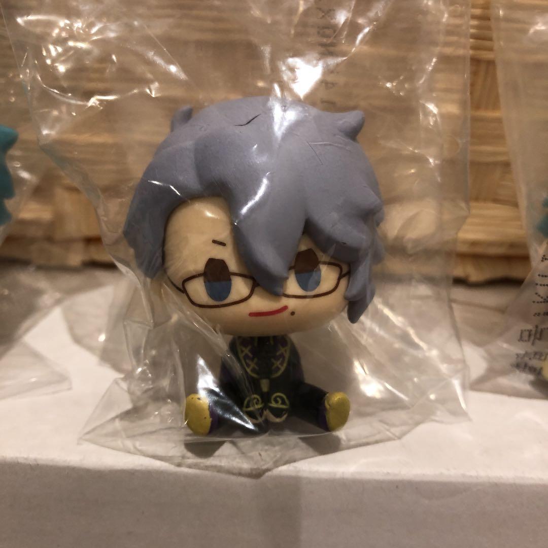 ツイステ　一番くじ　オクタヴィネル　アズール　ジェイド　フロイド　フィギュア