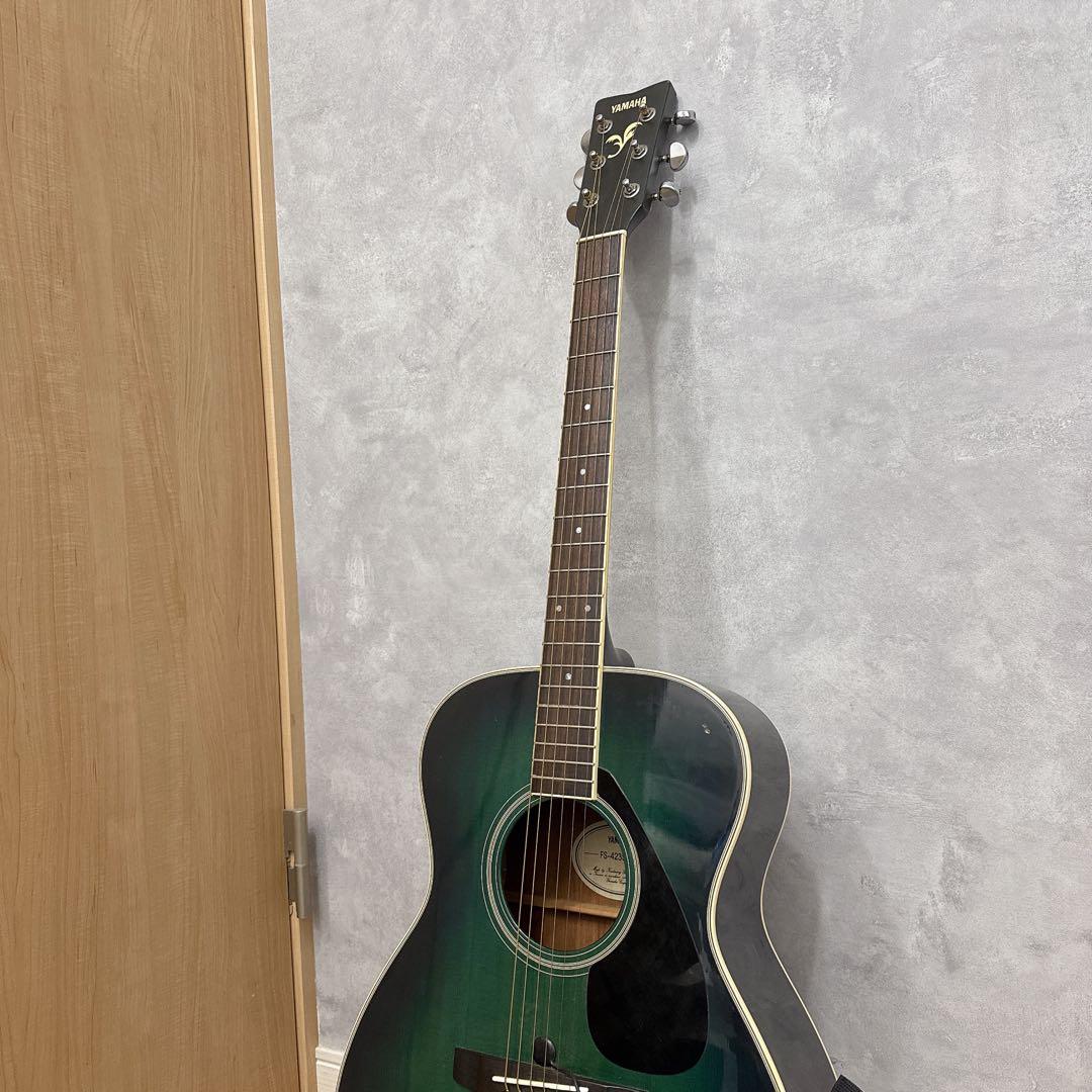 Ｒ　ヤマハ　YAMAHA　FS-423S TMB アコギ　ギター　ケース付