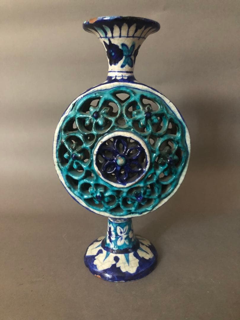 ペルシャ陶器 骨董　古美術　青瓷窯　陶器の置物　アンティーク イスラム陶器