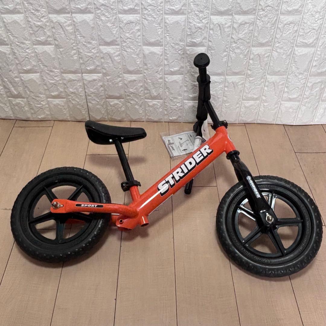 【人気のオレンジ】ストライダー スポーツモデル 12インチ 日本正規品