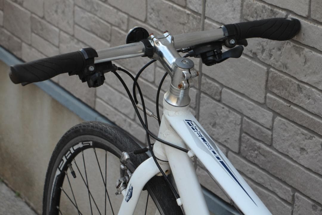 引き取り限定♪プレシジョン♪お手軽クロスバイク♪新生活の通勤通学やレジャーに♪