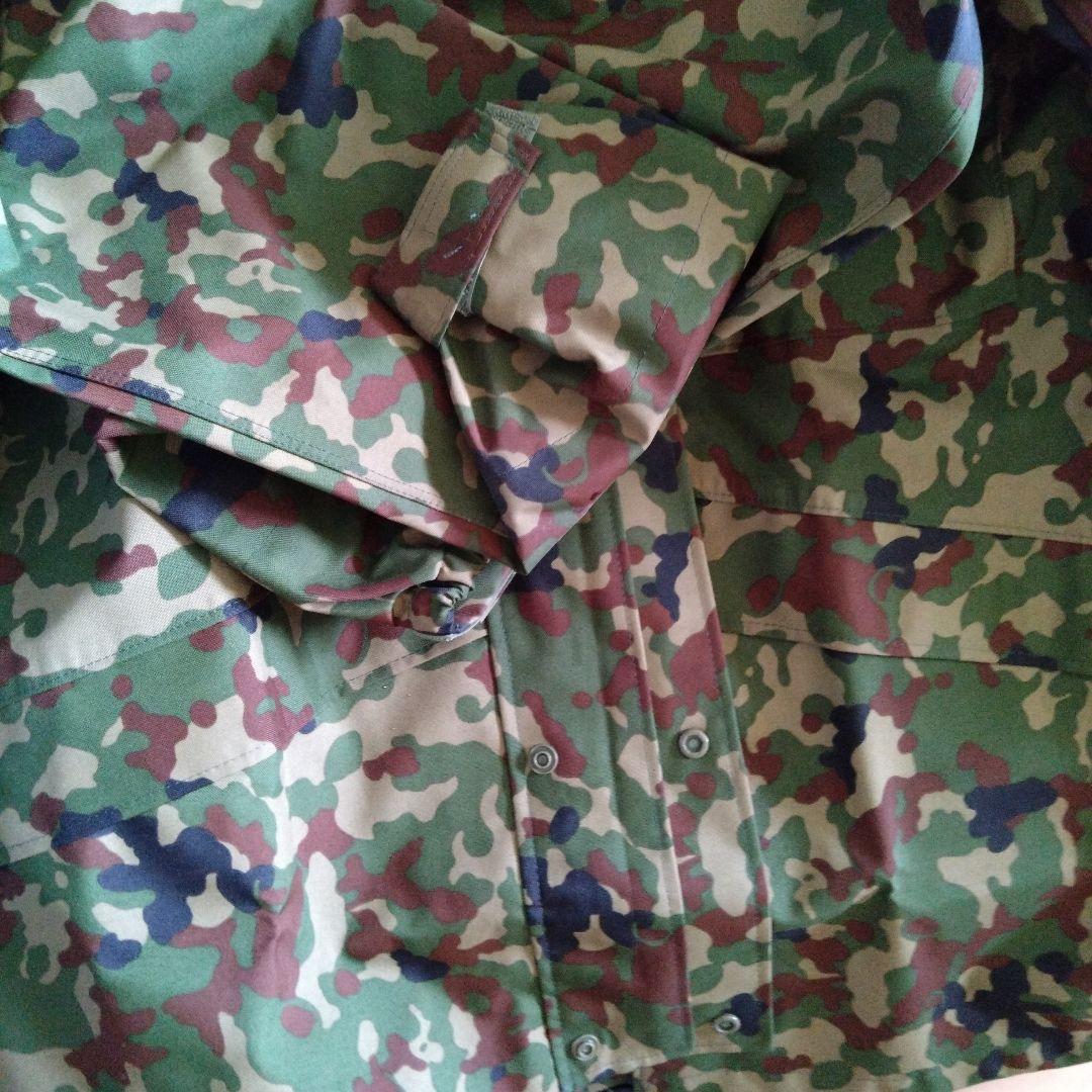 迷彩柄　レインウェア　Ｌサイズ