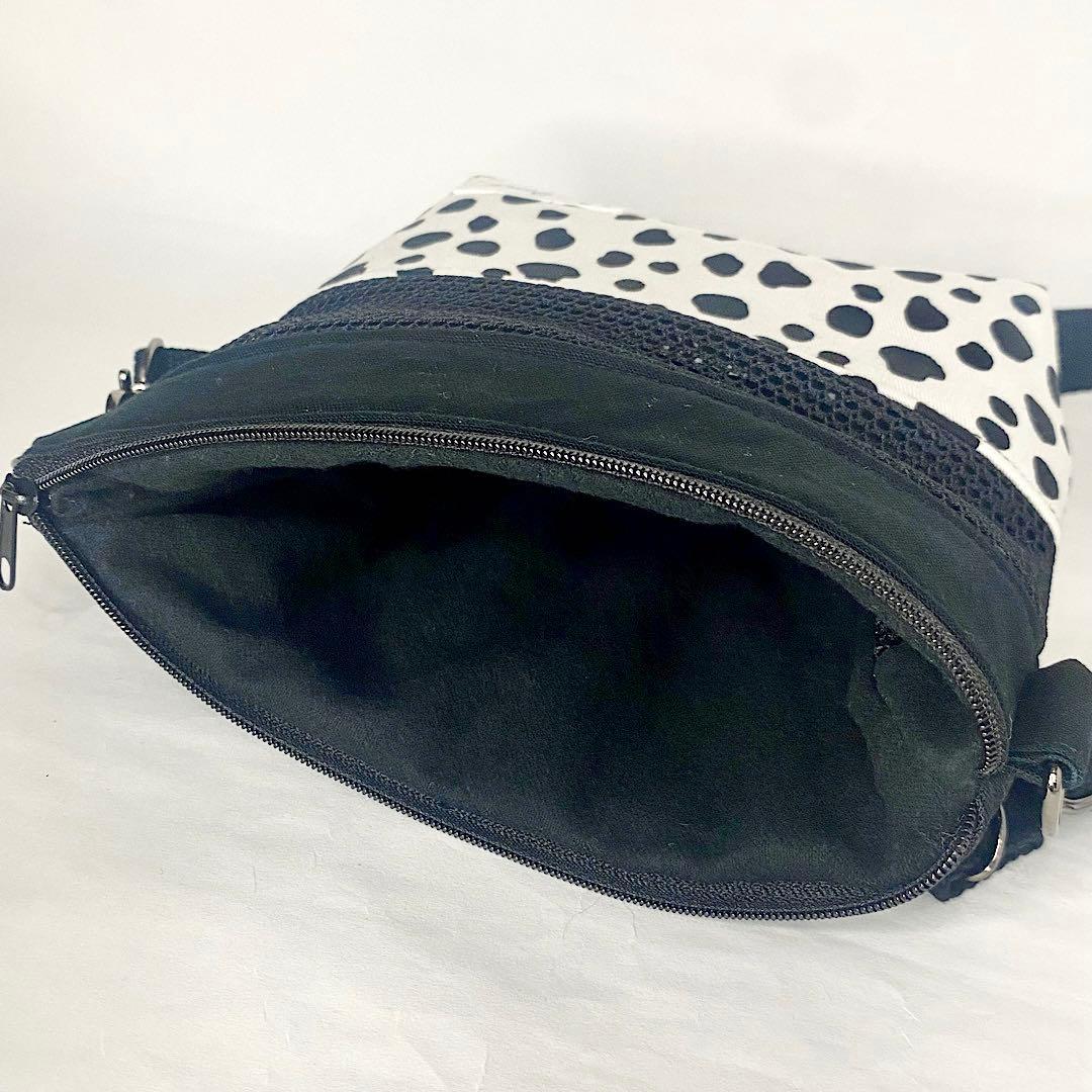 グータン様　オーダーページ ✩ お出かけポーチ モモンガポーチ