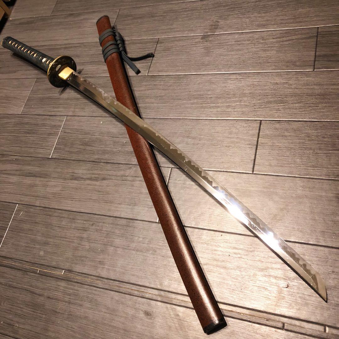 高級模造刀　深朱拵え　高級居合刀　研波刃　合金