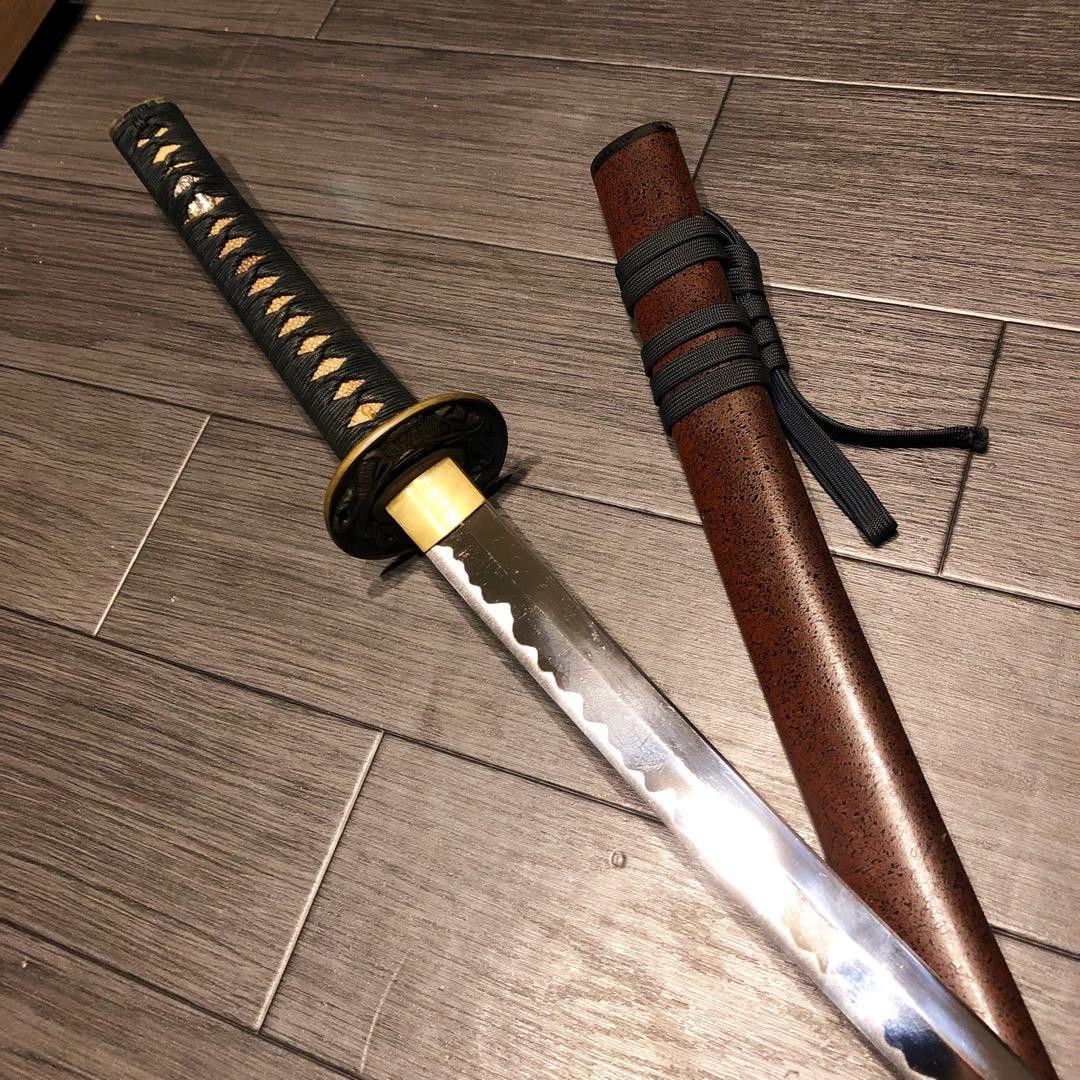 高級模造刀　深朱拵え　高級居合刀　研波刃　合金