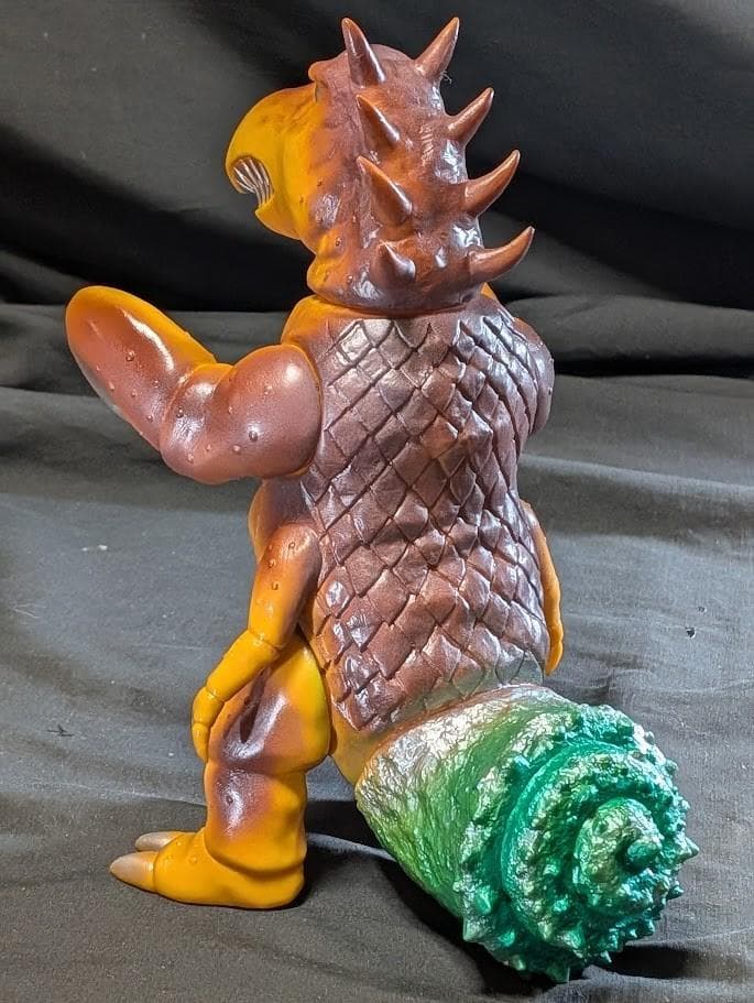 ザリガニンド「宇宙猿人ゴリ対スペクトルマン」登場怪獣（ベアモデル）ソフビ