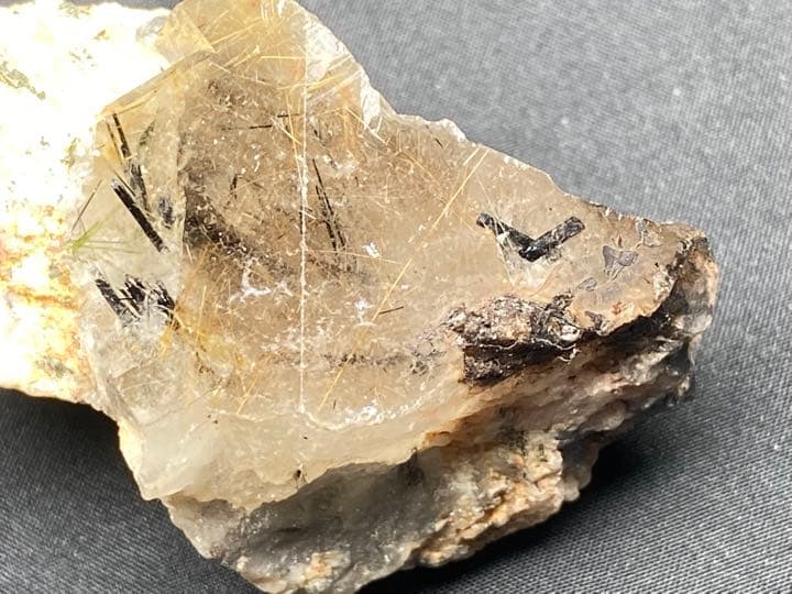 ザギ水晶　ザギマウンテンクォーツ　92g