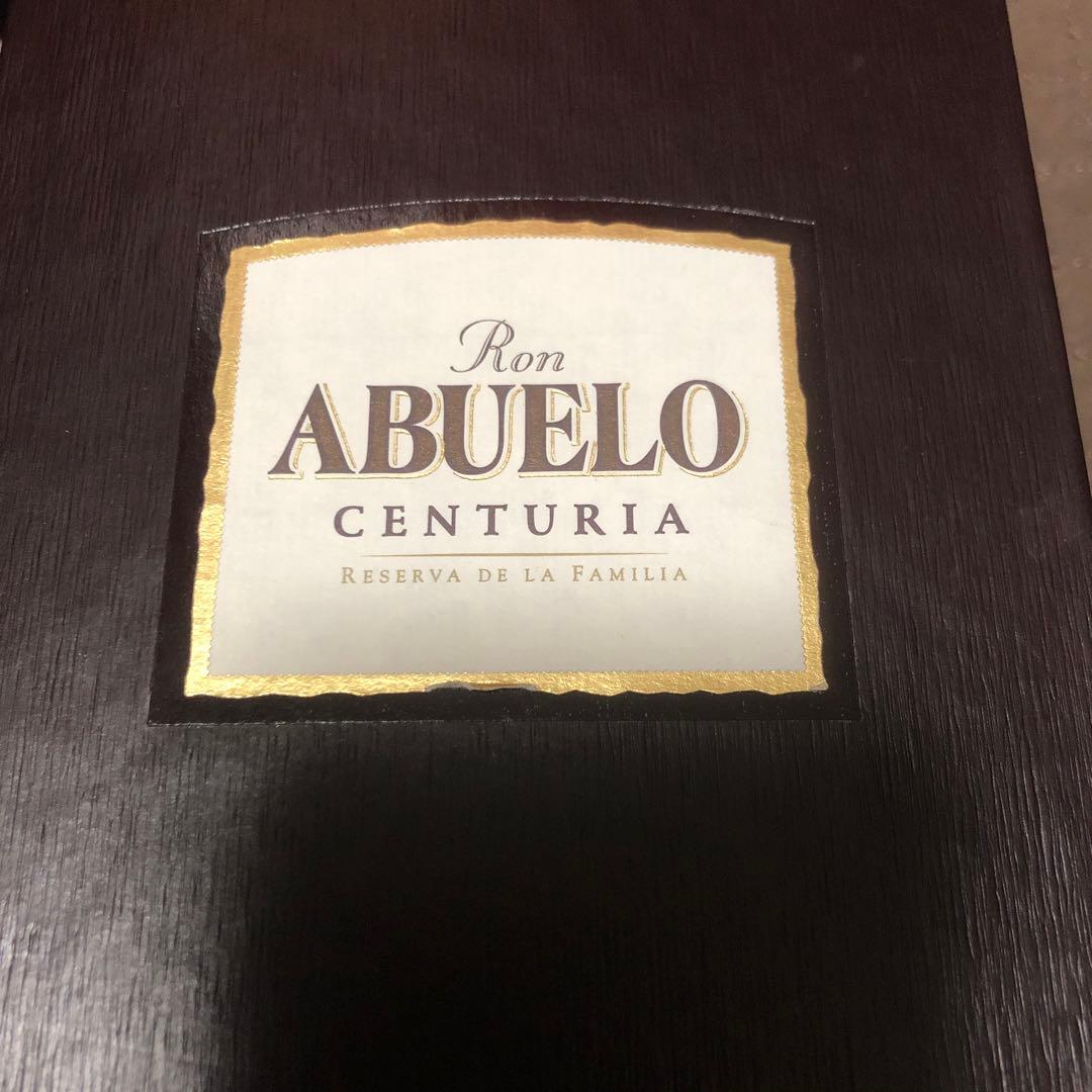 ウイスキー Ron Abuelo Centuria 700ml 40%