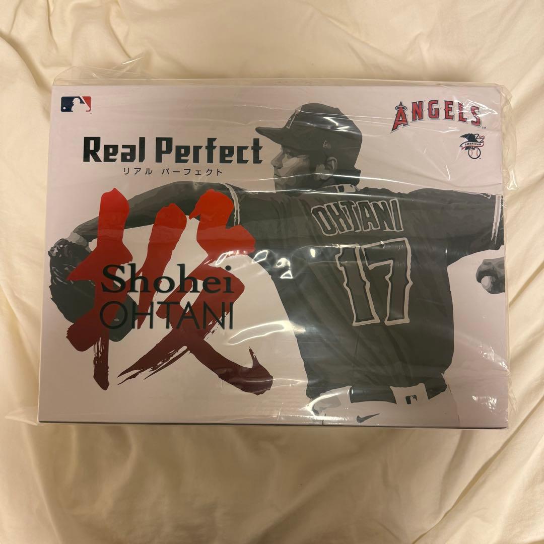 [新品・未開封] 大谷翔平 プレミアムフィギュア 投打 2体セット 実物写真有