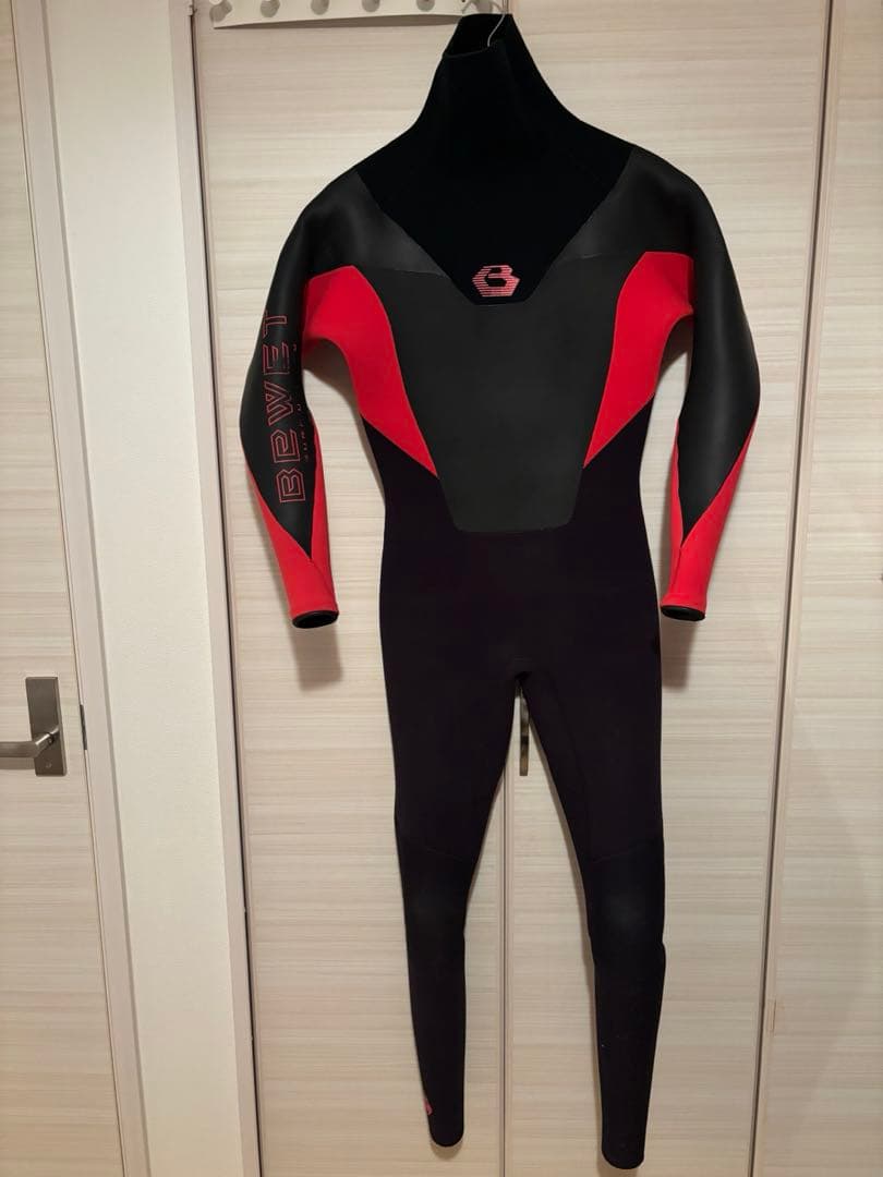 ⭐️Bwet セミドライスーツ　3ミリ⭐️