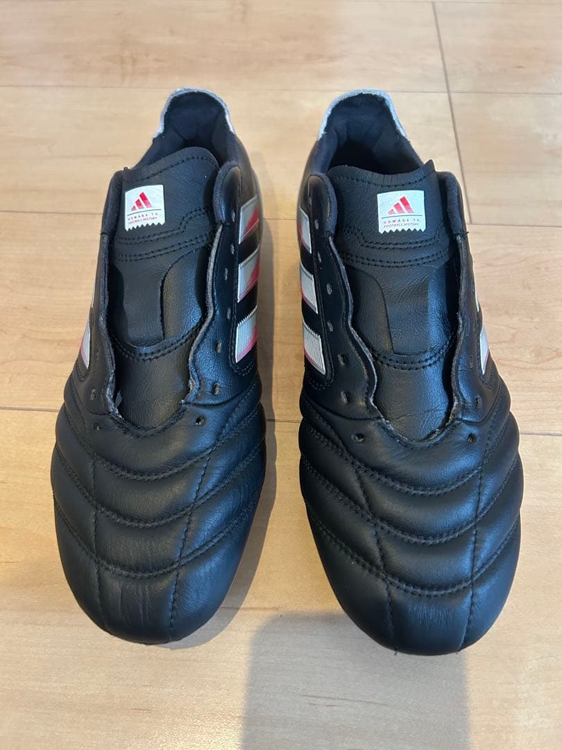 adidas サッカーシューズ ブラック/ホワイト/ピンク