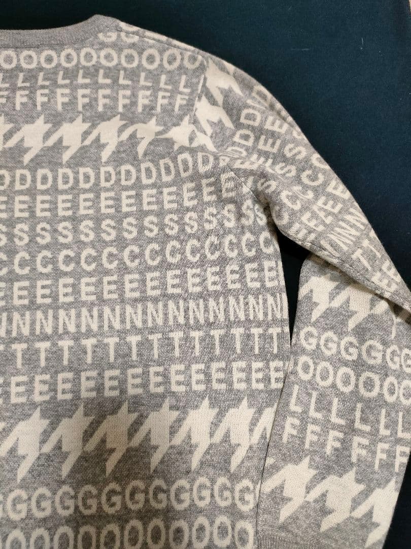 新品　DESCENTE GOLF デサントゴルフ　長袖ゴルフセーター　総柄