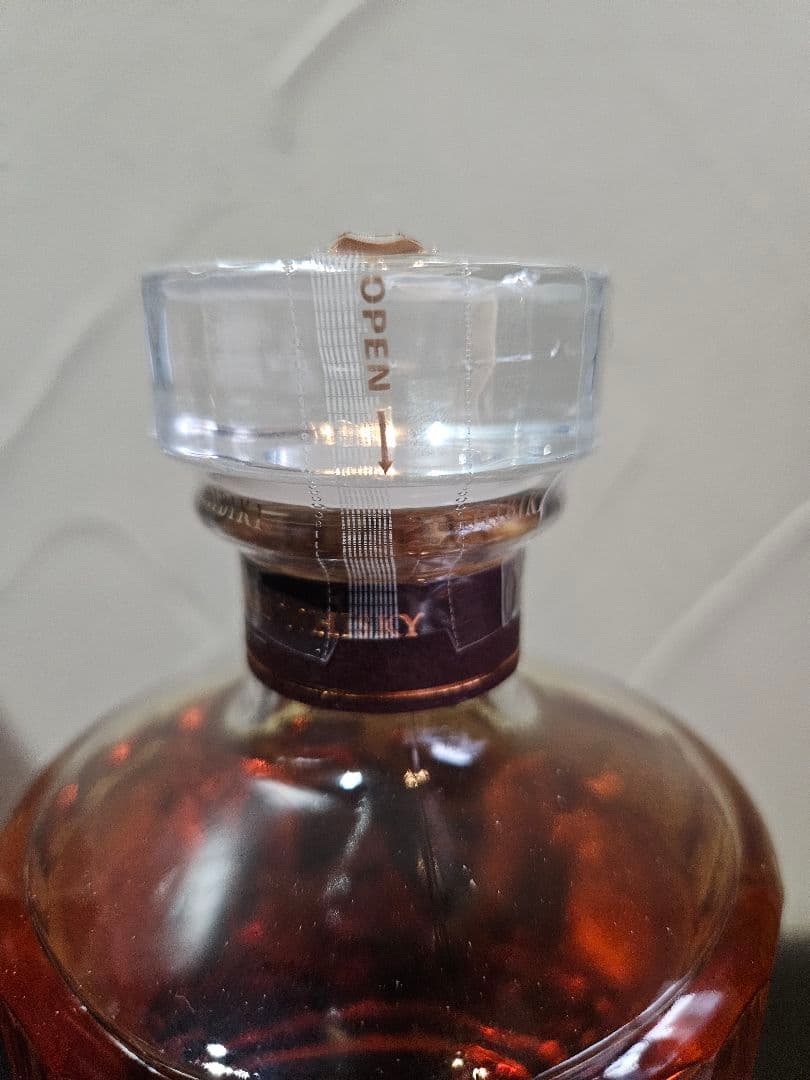 Hibiki 100周年記念ブレンデッドウイスキー