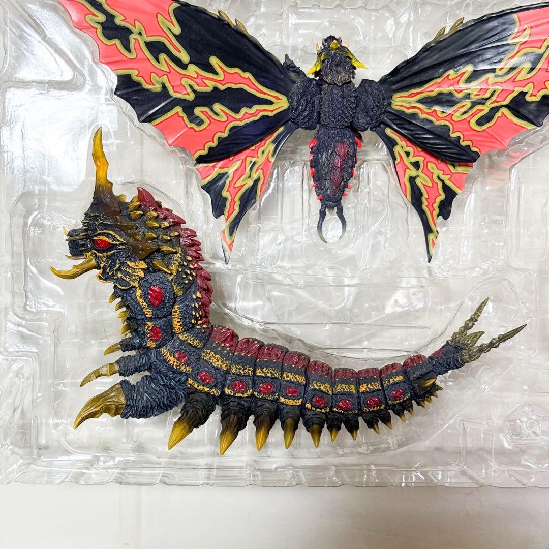 【中古・開封済】S.H.M バトラ（成虫）＆（幼虫） SP Color Ver.