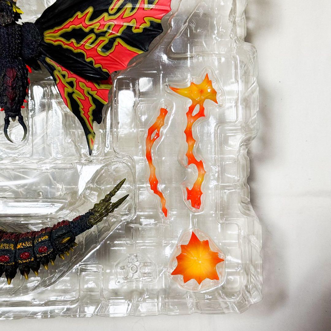 【中古・開封済】S.H.M バトラ（成虫）＆（幼虫） SP Color Ver.