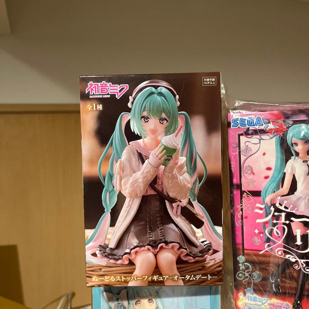 特撮 Hatsune Miku& cinnamon roll Sanrio Set