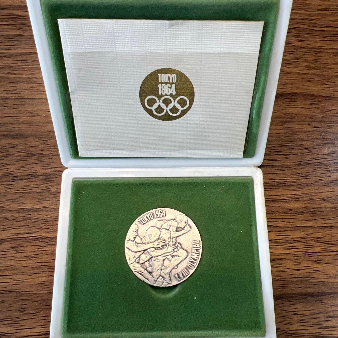 1964年東京オリンピック大会記念メダル　銀色メダル　純銀　silver 記念品
