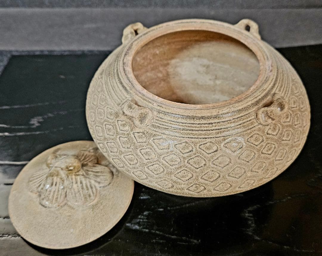 【名品❗】中国古陶磁器　宋時代　古越州窯　ツガイ鳥摘み　亀甲文　四耳　蓋物　香炉