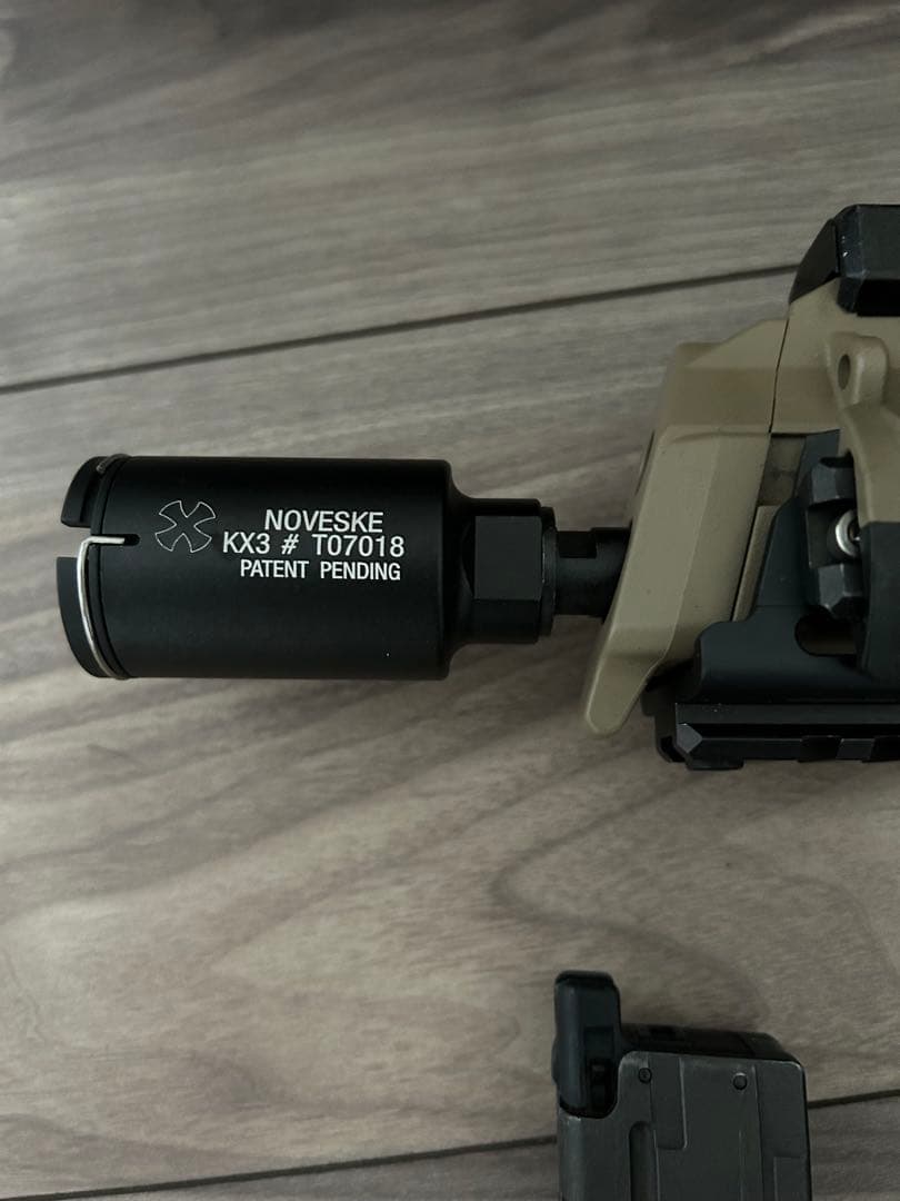 東京マルイ 希少MP7A1 ガスガン Sk11プロテクトツールケース付き