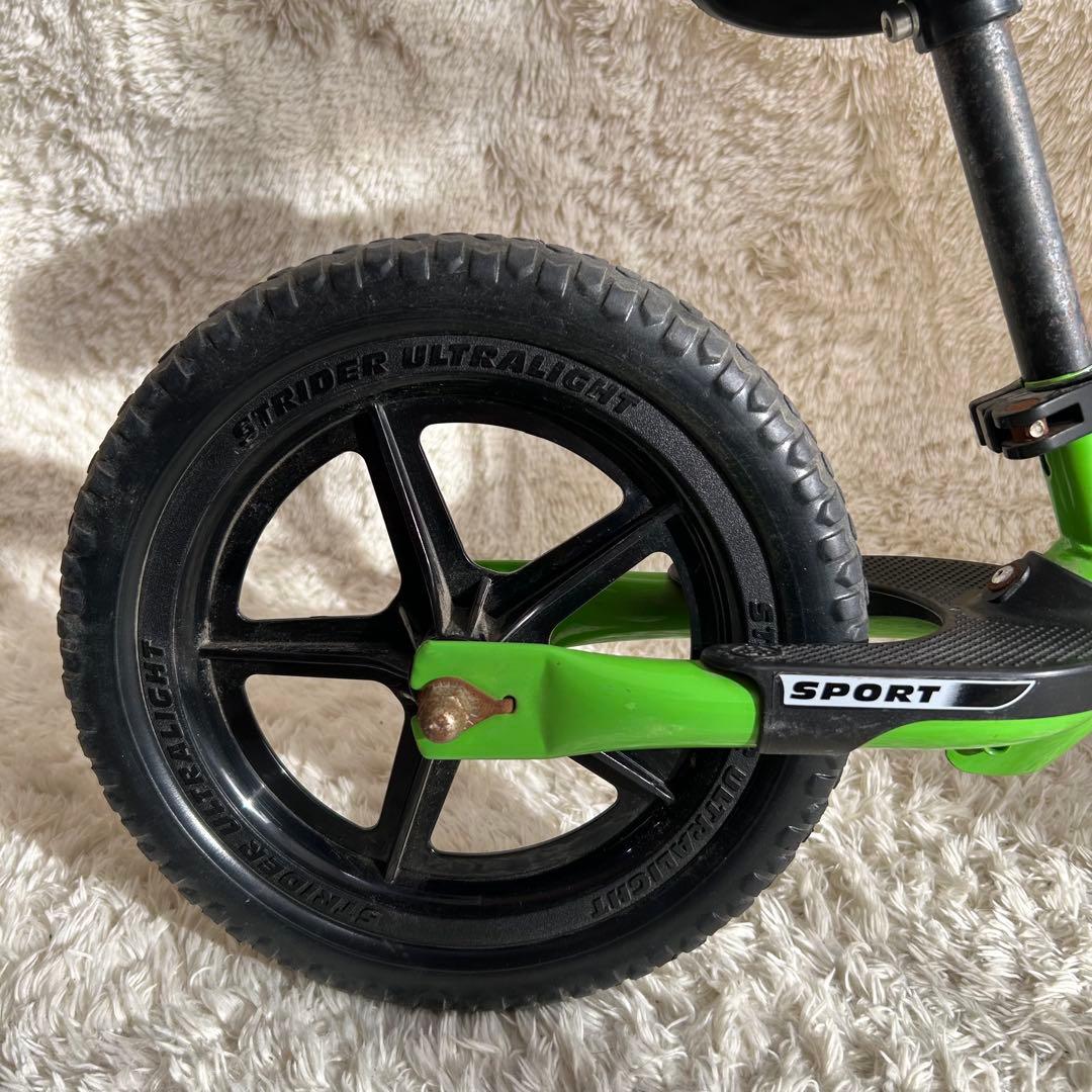 STRIDER SPORTS 12inch ストライダー グリーン スタンド付き