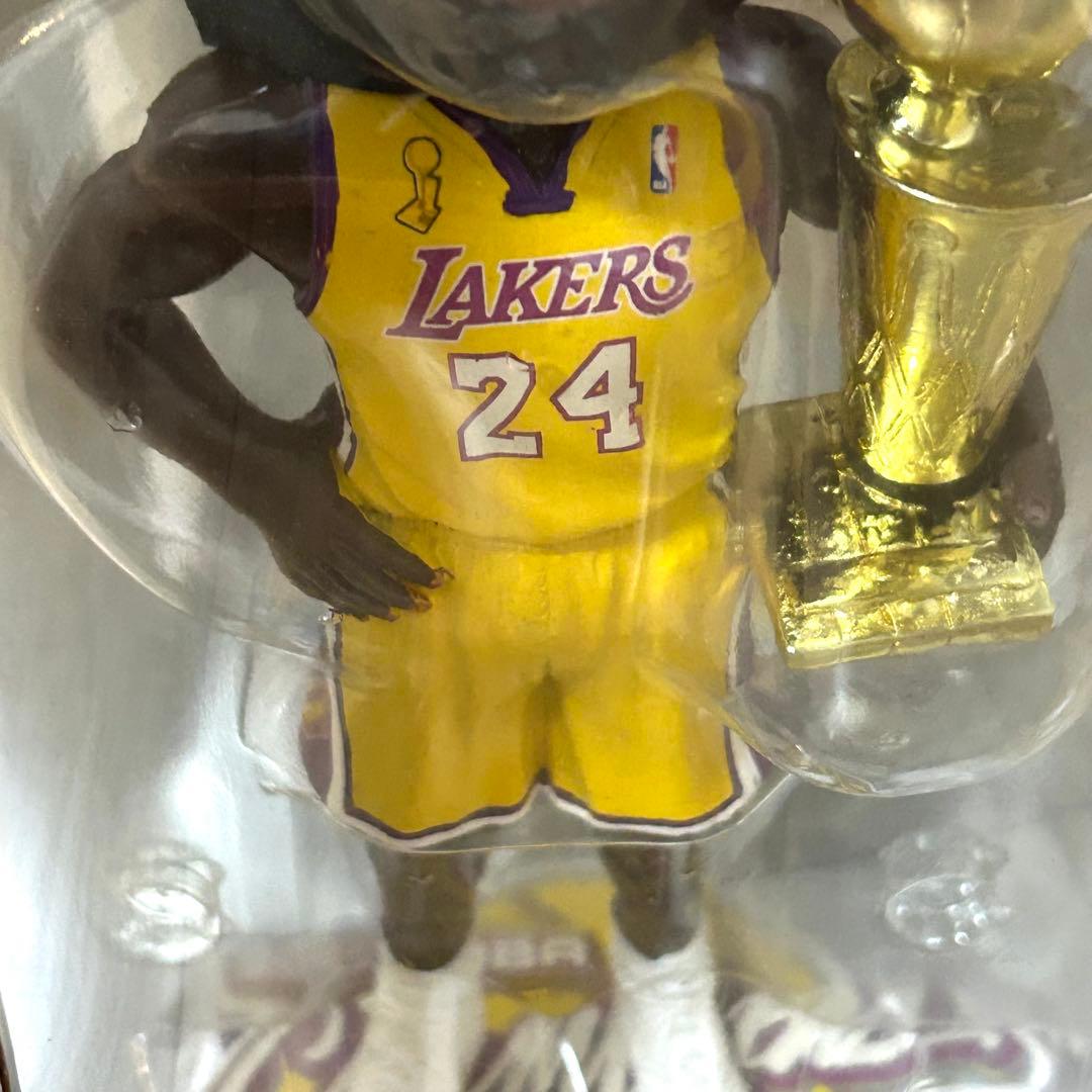希少 コービー・ブライアント 2009 NBA チャンピオンシップ ボブルヘッド